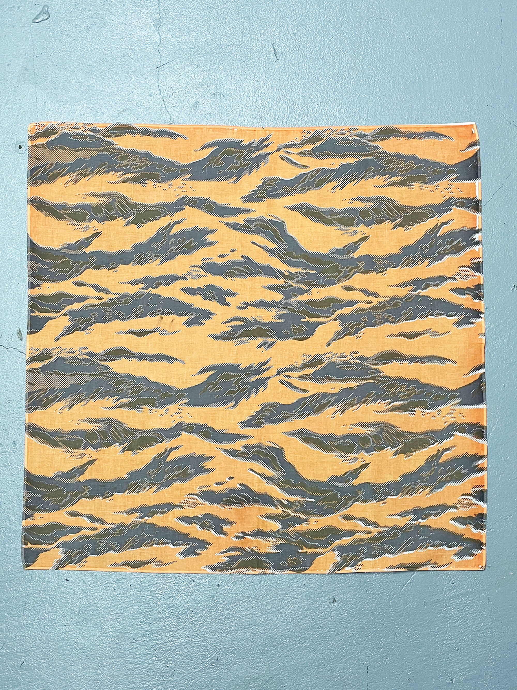 HEAT REACTIVE BANDANA