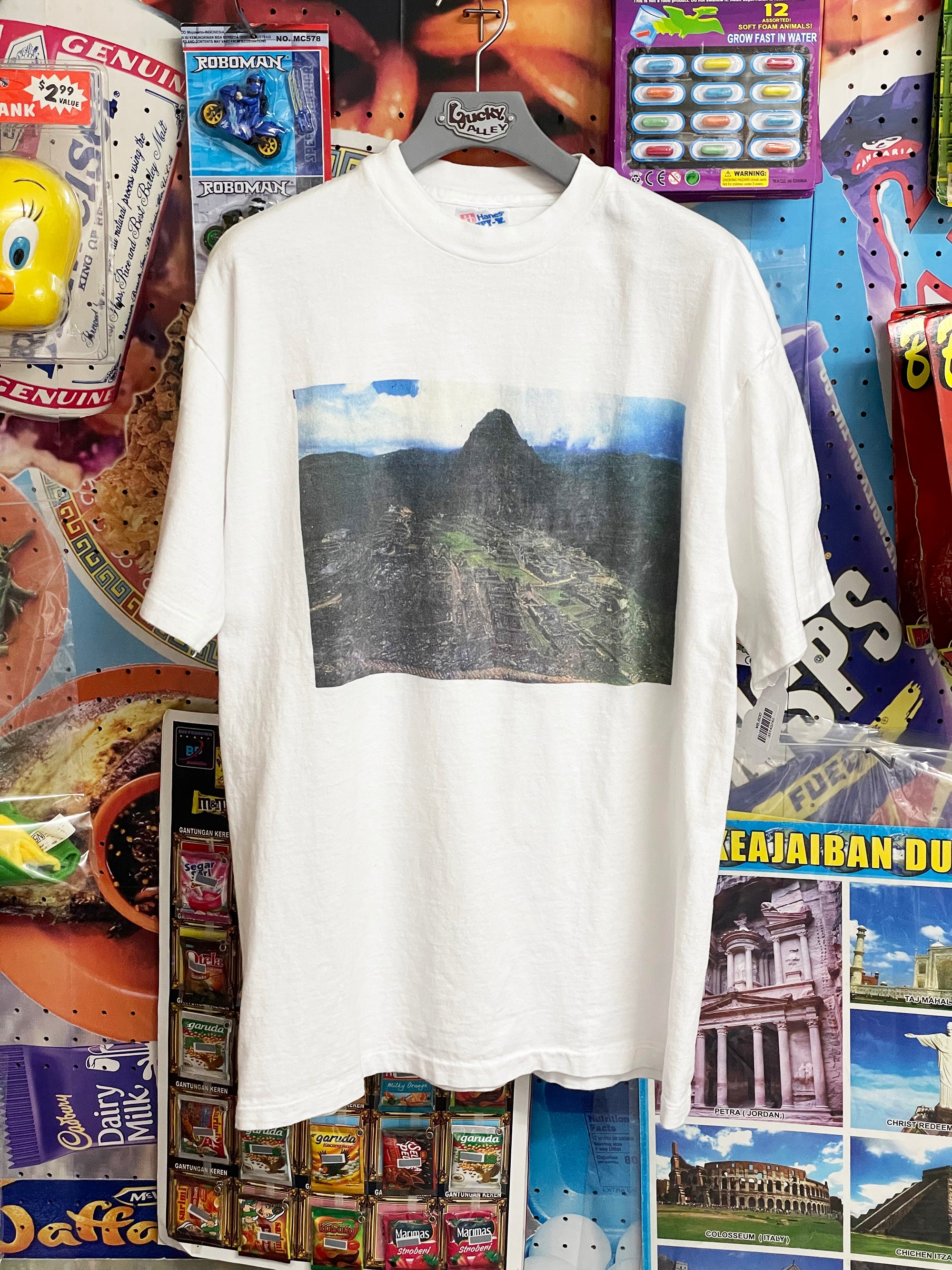 MACHU PICCHU RESTAURANT T-SHIRT (USED)