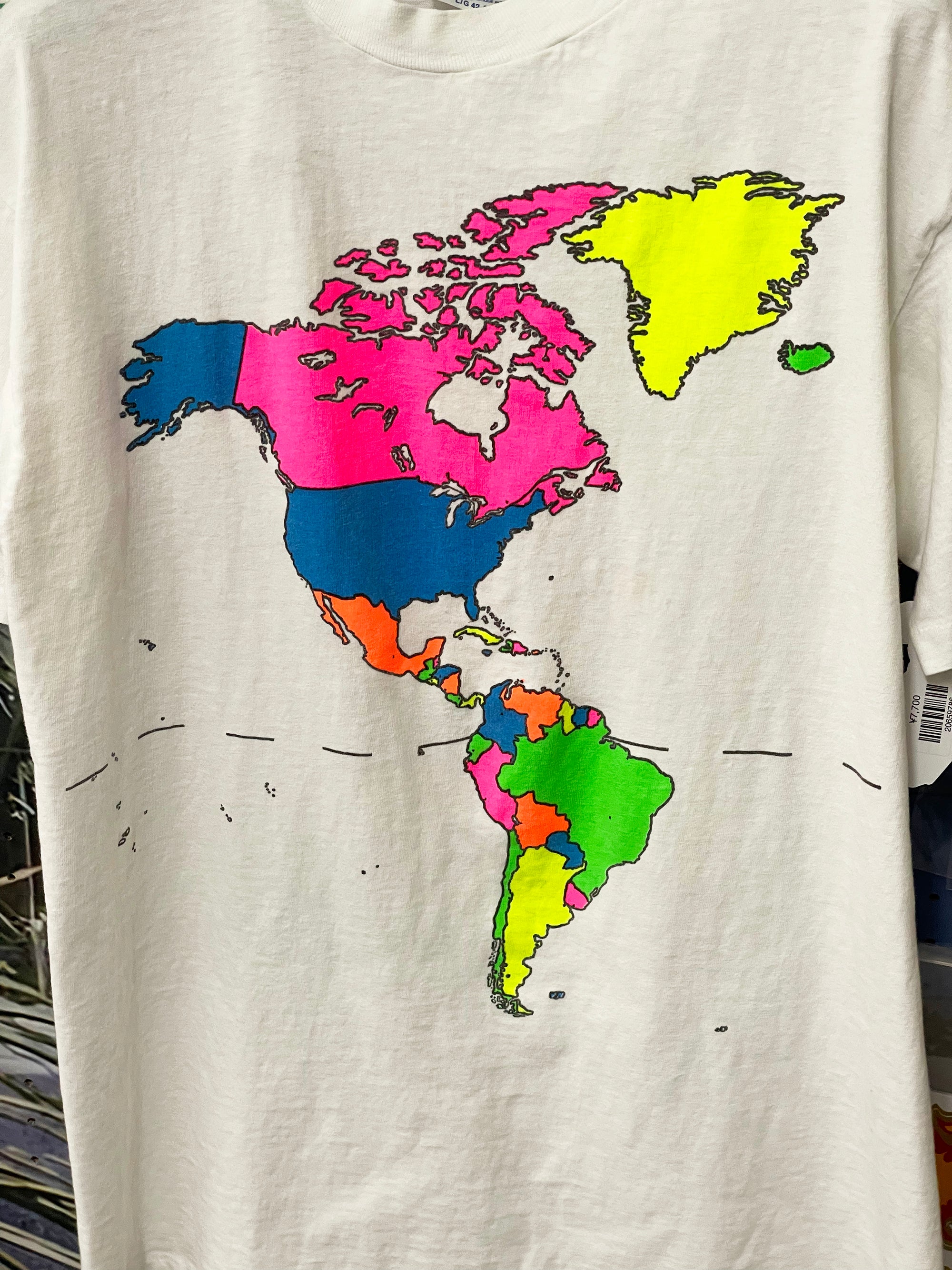 THE TRAVELER WORLD T-SHIRT (USED)