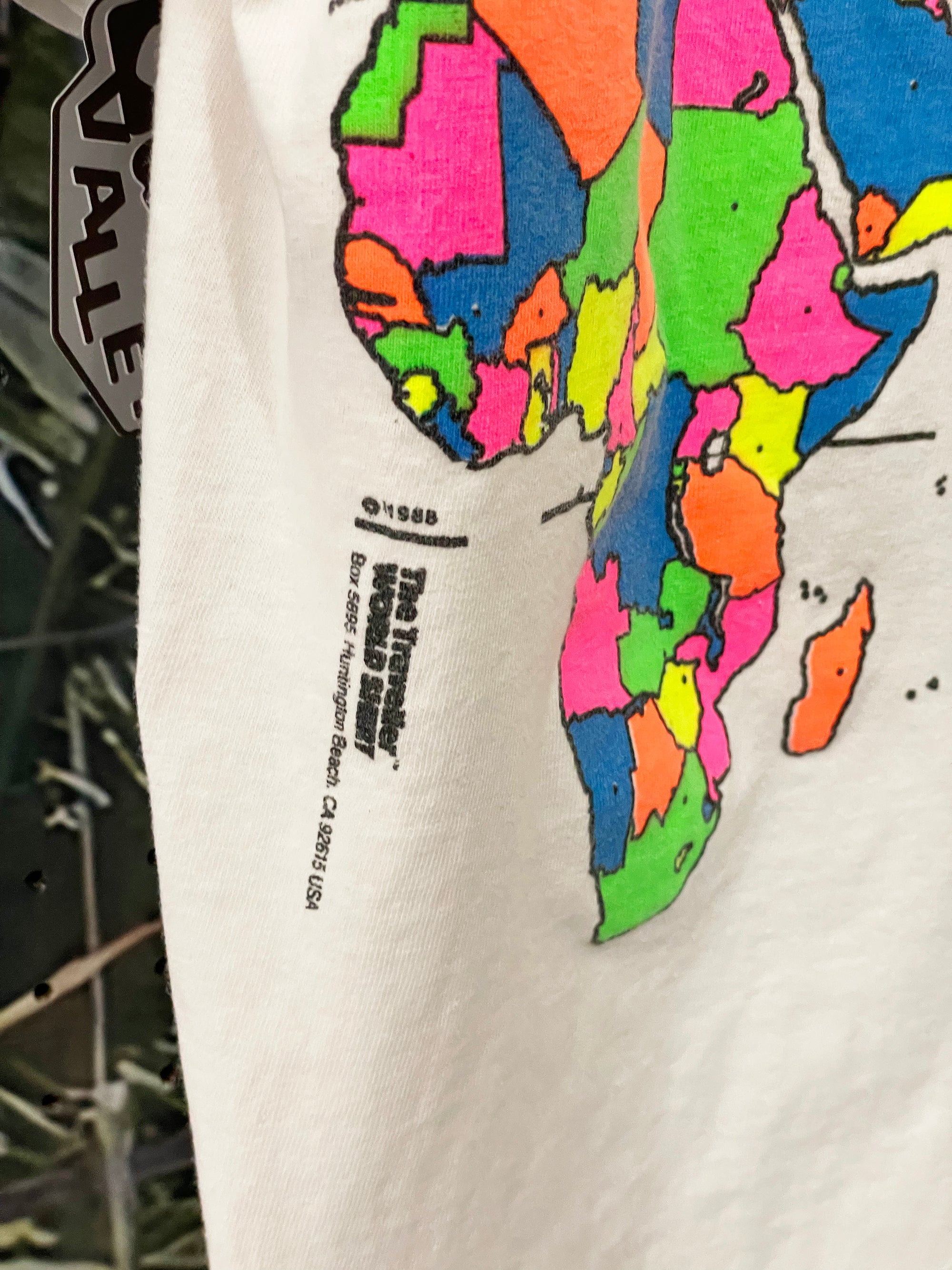 THE TRAVELER WORLD T-SHIRT (USED)