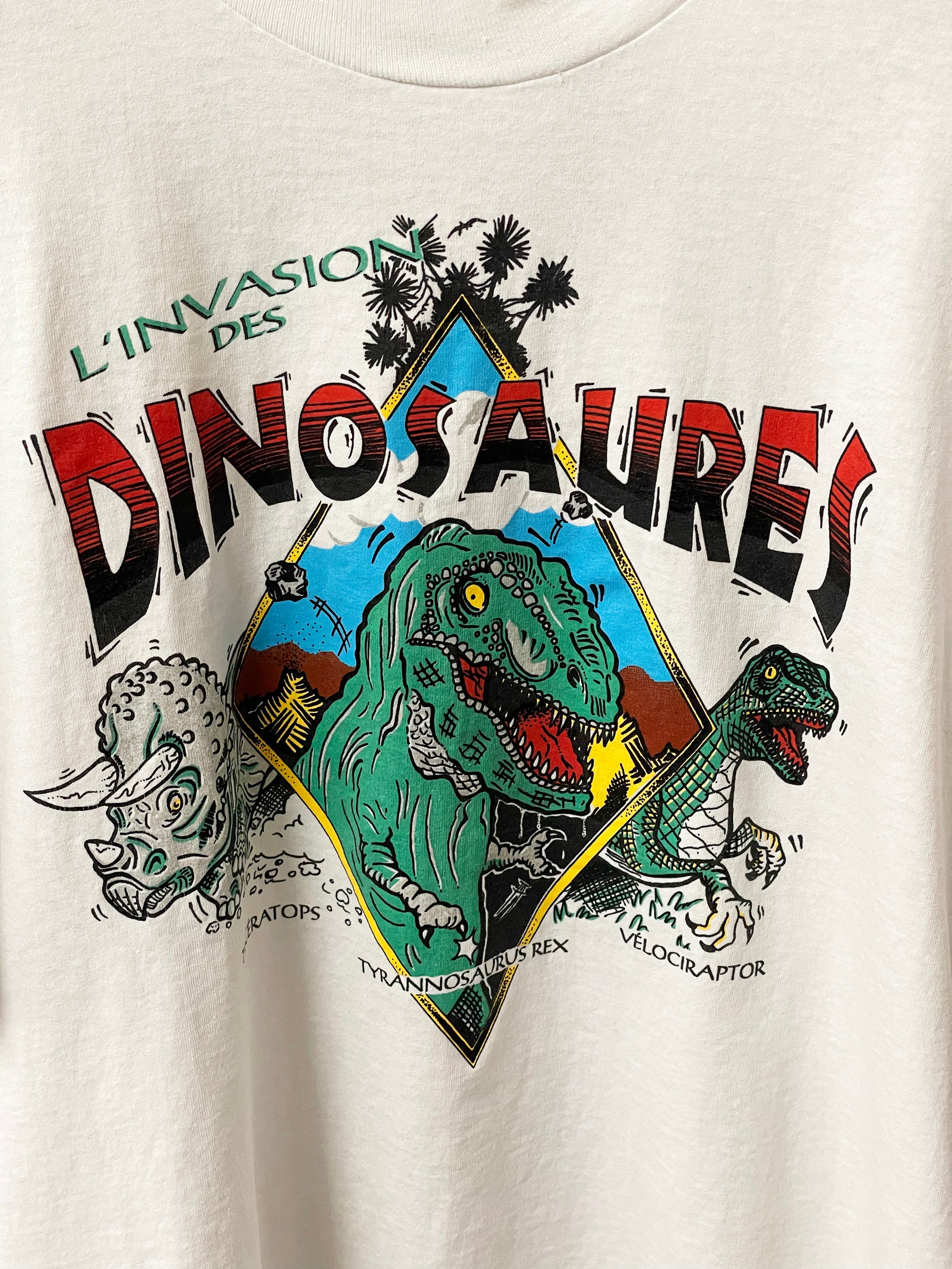 L' INVASION DINOSAURES T-SHIRT (USED)
