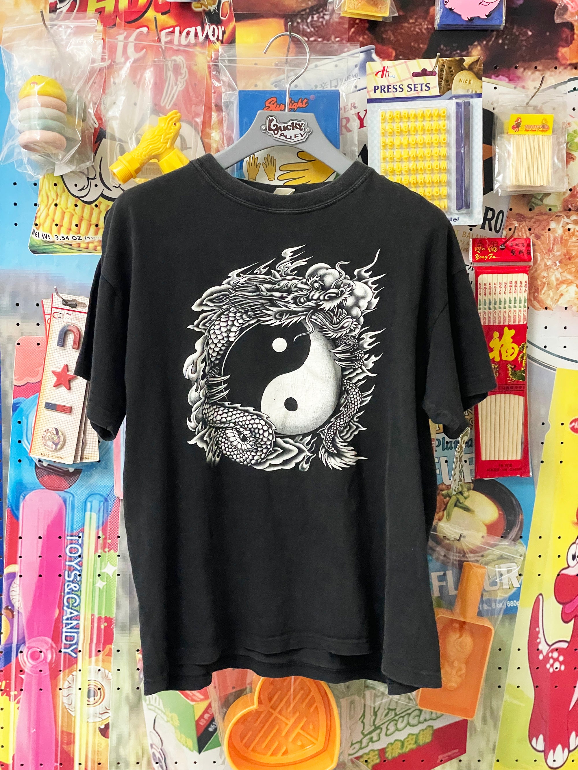 DRAGON YIN & YANG T-SHIRT (USED)