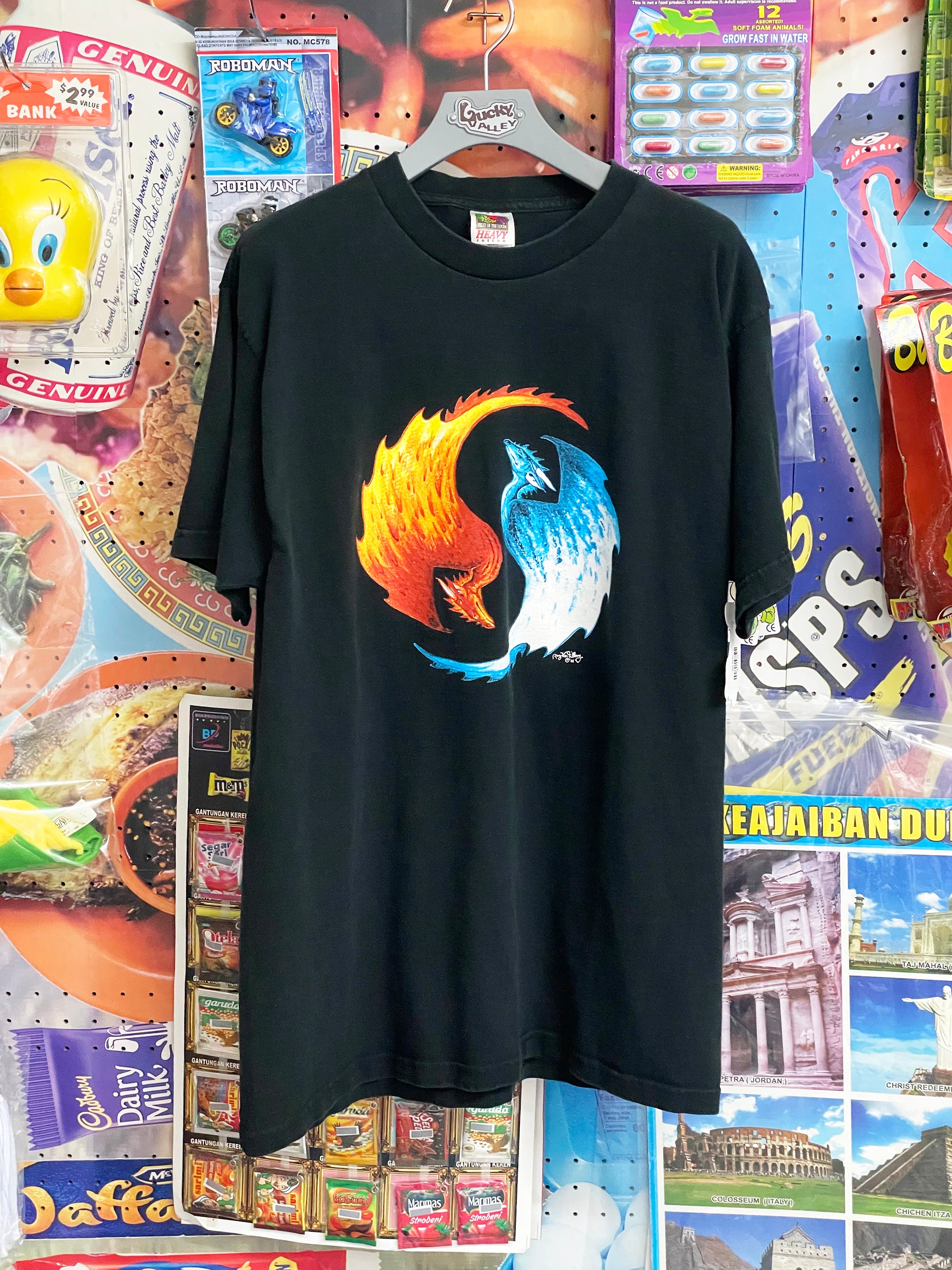 DRAGON DREAMS MUSEUM & GIFT SHOP T-SHIRT (USED)