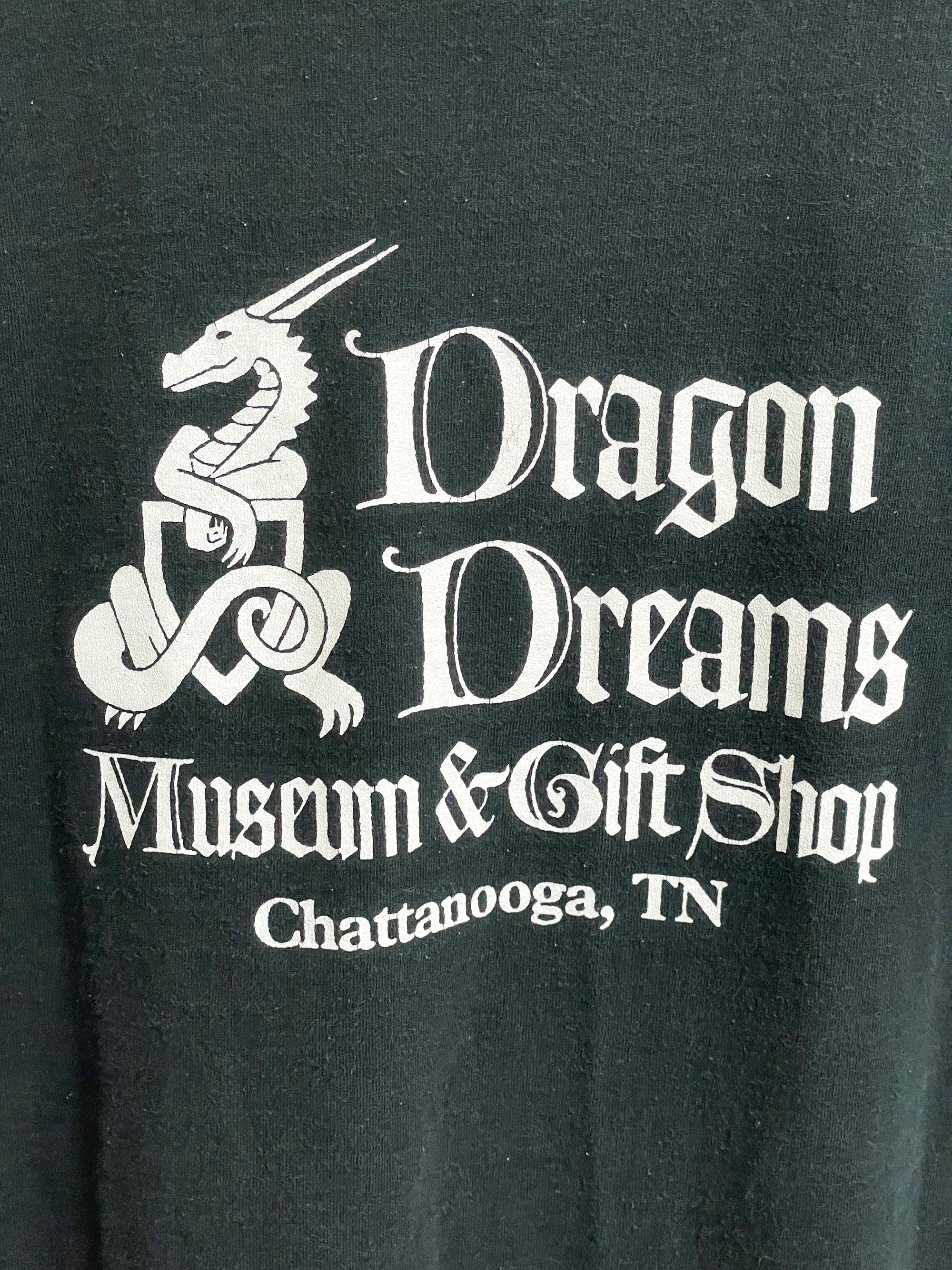 DRAGON DREAMS MUSEUM & GIFT SHOP T-SHIRT (USED)