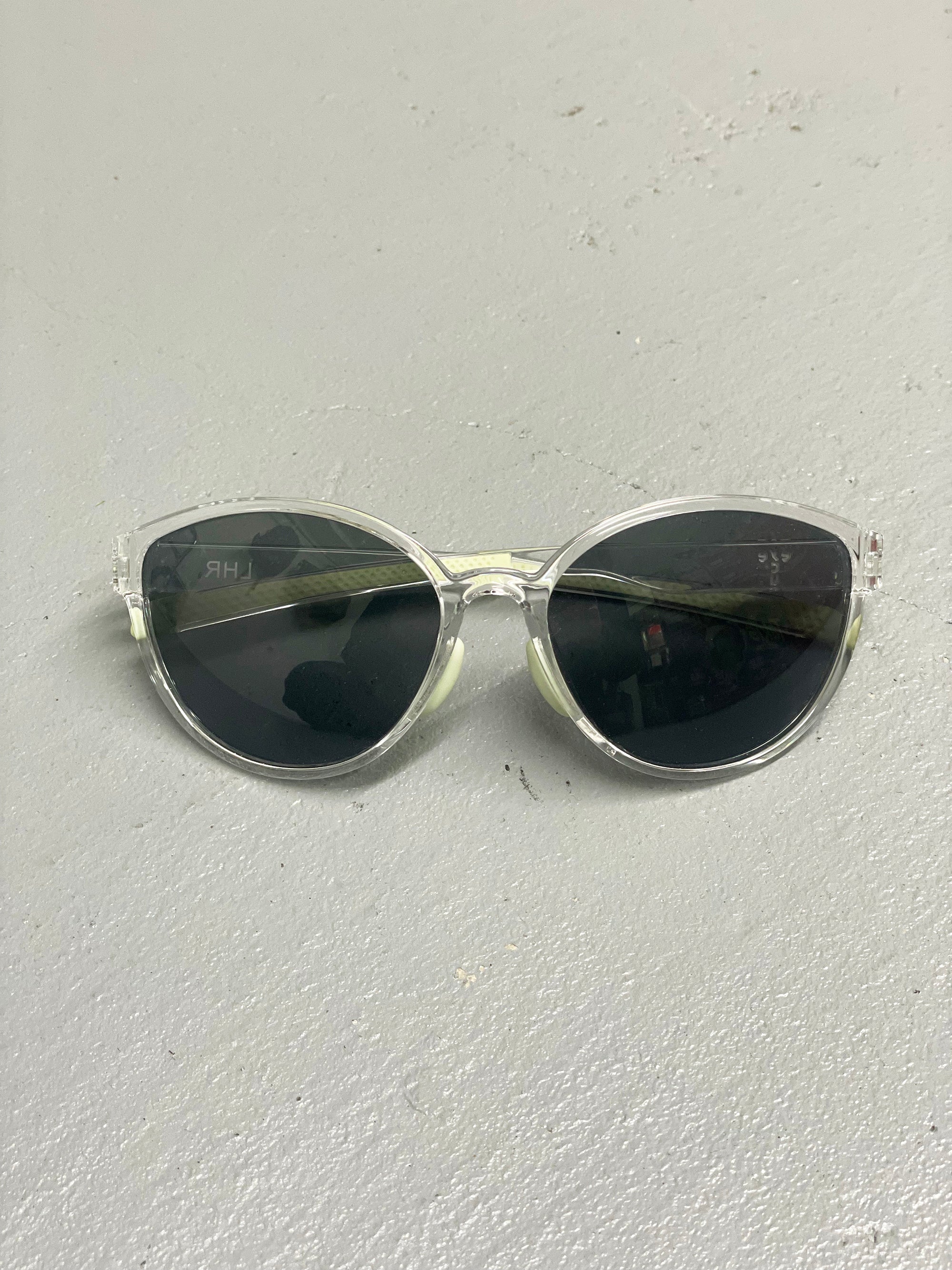 LHR CL100 (CLEAR)