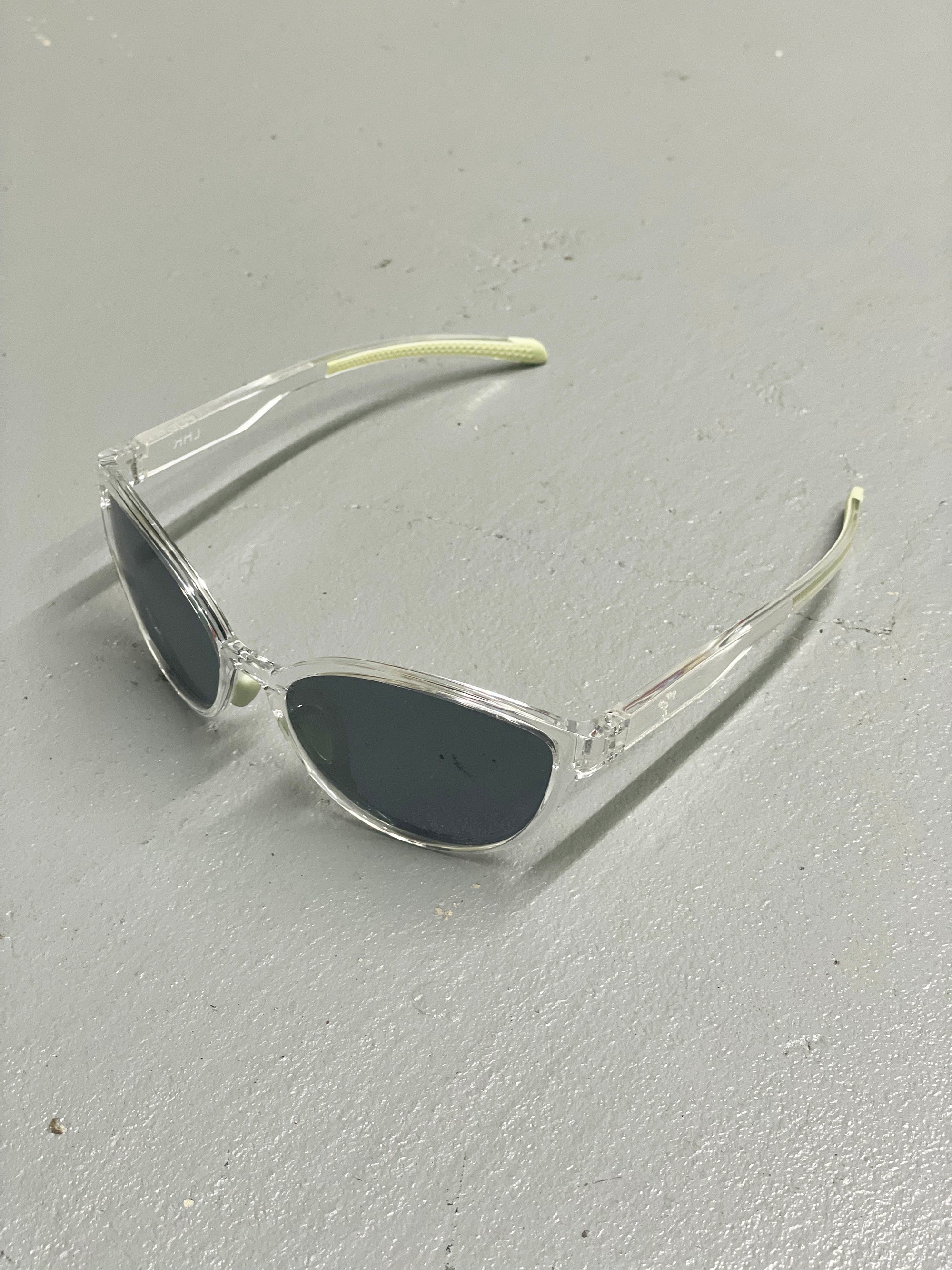 LHR CL100 (CLEAR)