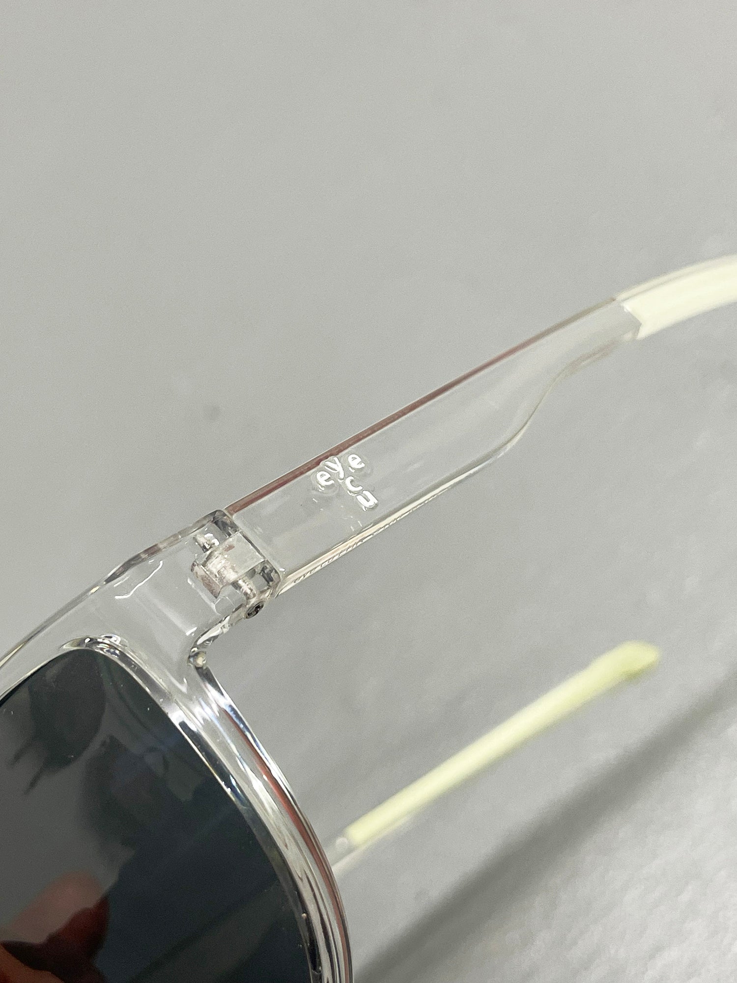 LHR CL100 (CLEAR)