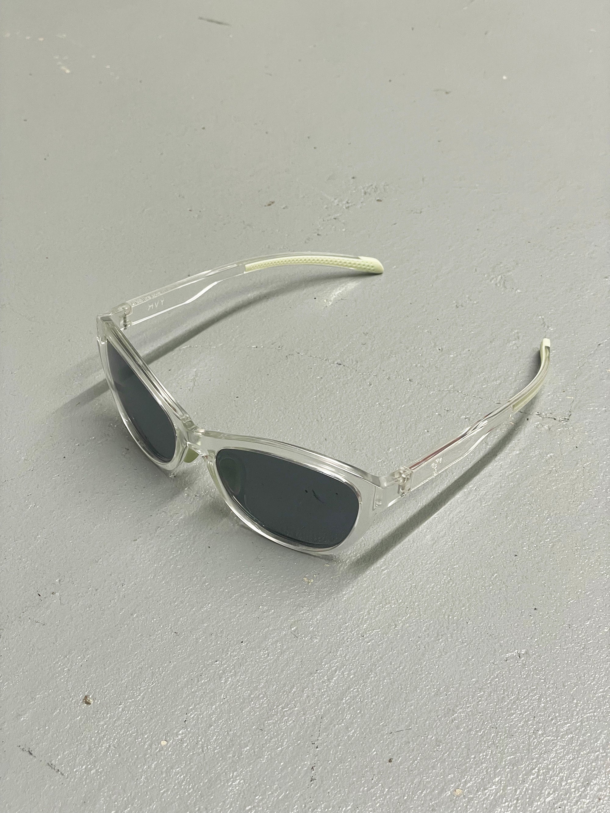 YVR CL100 (CLEAR)